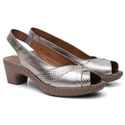 حذاء طبي بكعب مريح وعملي 