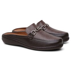 حذاء طبي بني مفتوح من الخلف مريح وخفيف